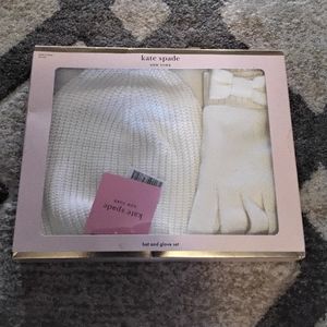 🎉HP🎉 NWT Kate Spade New York French Cream Bow Beanie & Glove Set